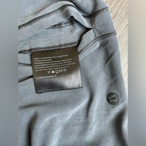 lululemon sports top - Picture 8 of 10